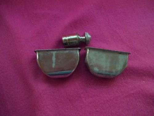 Vintage car  lighter and two ashtrays