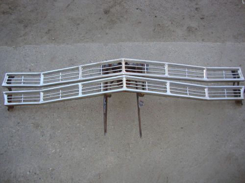 Used 1967? ford galaxie 500 4 dr, grille