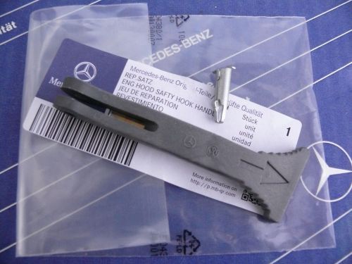 Genuine mercedes hood bonnet pull handle / safety catch w123 all models nos!