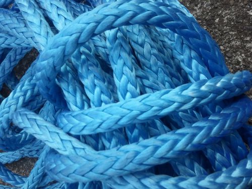 54&#039; of 3/4&#034; amsteel-blue strong as cable; yet, so light it floats 58,000lbs