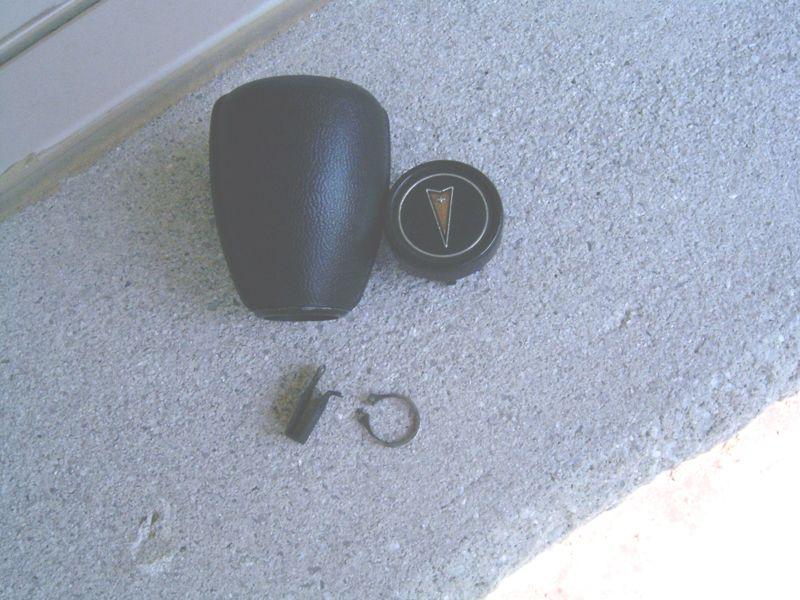 Buy 7081 Transam,Firebird shifter knob & button in SaintHyacinthe