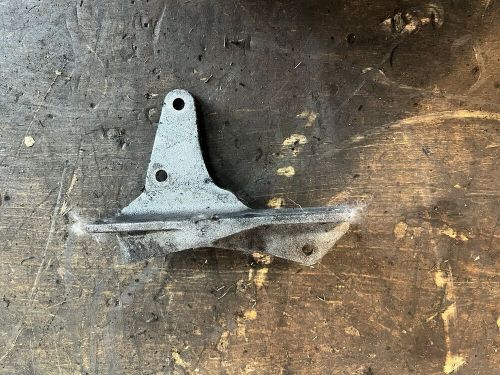 04-06 arctic cat zr 900 zr900 right rear engine motor mount bracket