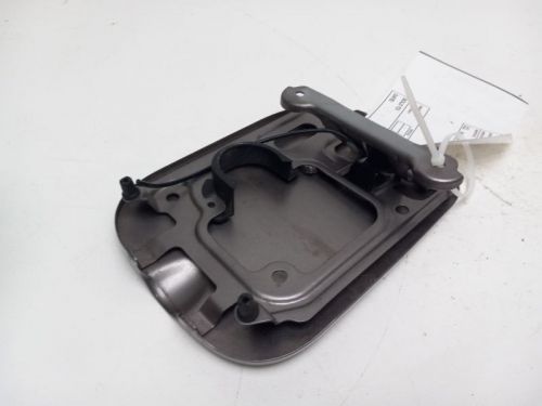 2010 nissan rogue fuel filler door