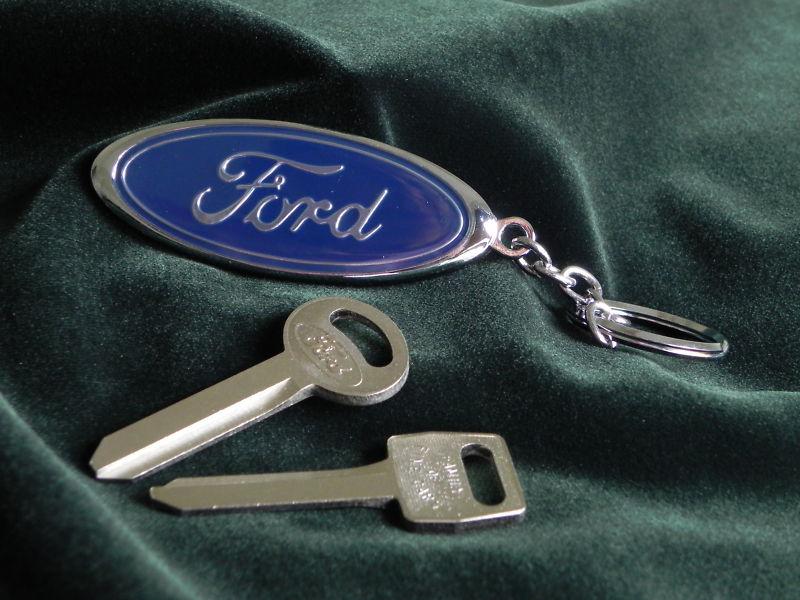 Ford key chain  and keys ford maverick