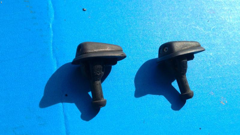 2x bmw e28 e30 spray nozzle hood windshield washer nozzles 3er 5er oem