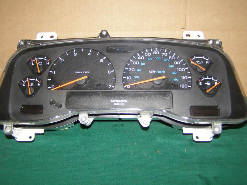 2001 2002 2003 dodge durango  2001 2002 dakota speedometer cluster  6 guages at
