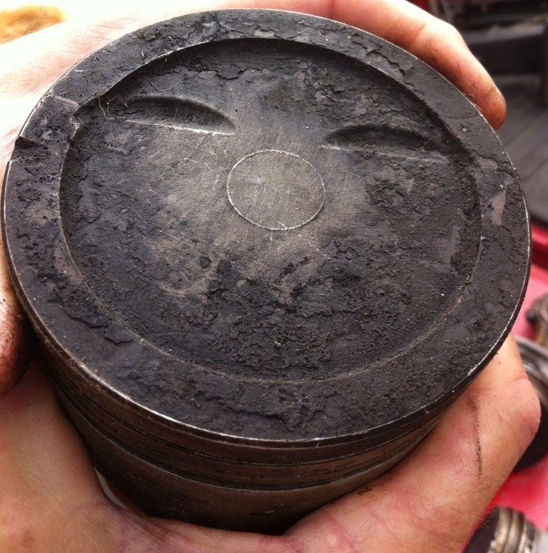 327 pistons (dished) and rods. Great shape and low mileage original, US $60.00, image 2