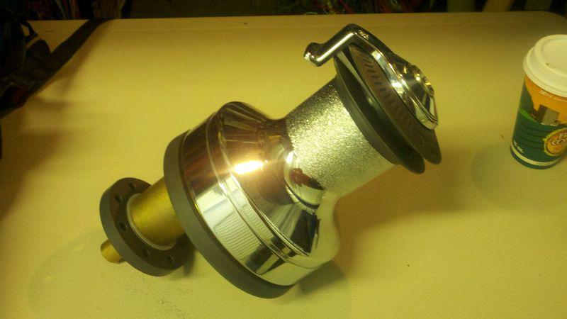 Lewmar winch  self tailing size 48 ready for  elettrical motor