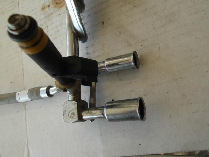 Buy 0103 Ford F150 E150 4.2L V6 Motor Fuel Rail & Injectors in