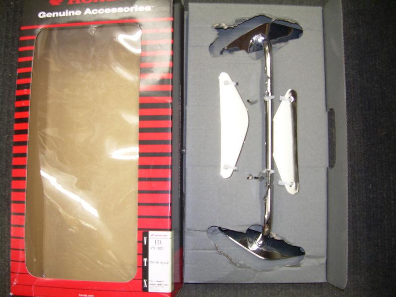 Nos 04-09 honda vtx1300c boulevard screen mount kit