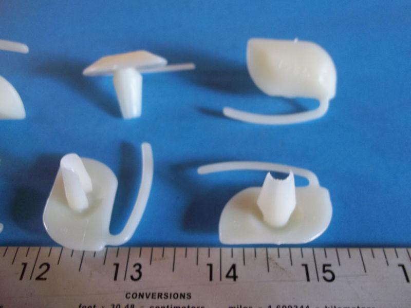 Universal Type moulding Fastener Chevrolet Rear Fender Lower Moulding Fastener, US $11.85, image 3