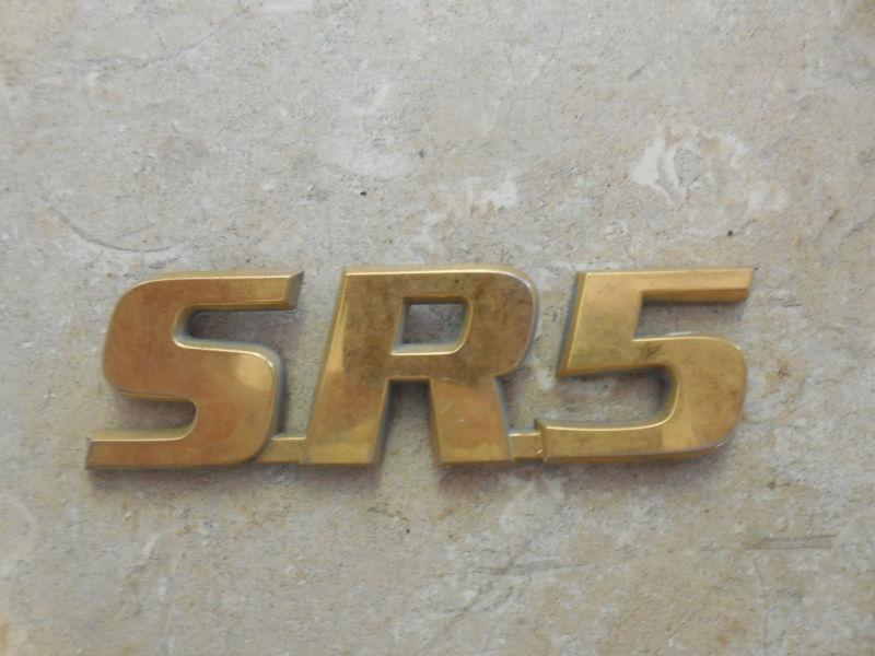 2002-2007 gold toyota 4runner or sequioa sr5  emblem. yota yard. 