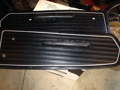 1968 mustang door panels and armrests (black)