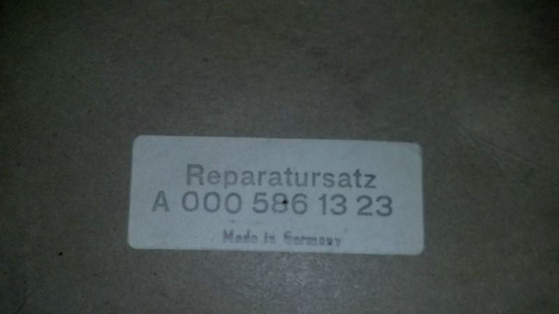 Mercedes-benz : 240-300d dual diaphram vaccum pump repair kit **nos**