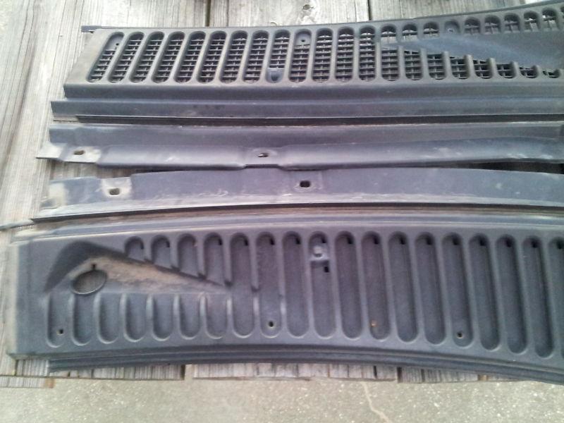 Find windshield wiper cowl panel 02 f250 f350 excursion super duty in