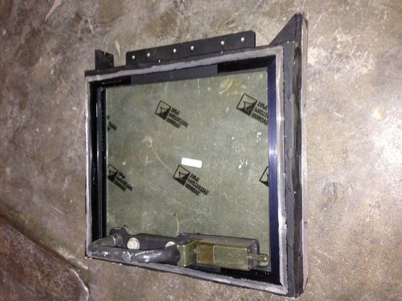 Humvee hmmwv hummer military window bullet shatter resistanse 4" thick