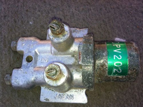 Suzuki samurai 86 87 rear brake proportioning valve 4 lines 86 87 only
