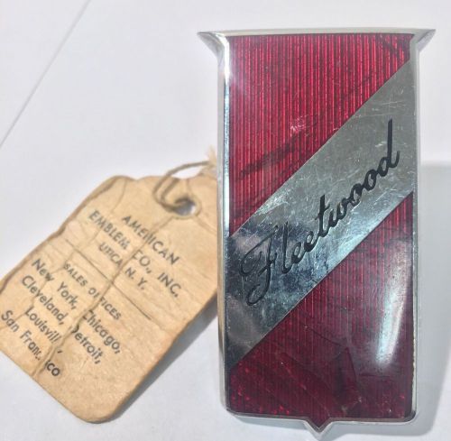 Nos oem gm vtg original fleetwood emblem circa 50s/60s 2.5"x1.5" american 1959
