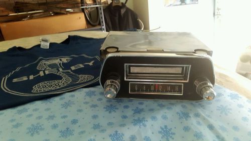 1966 mustang am / 8 track radio