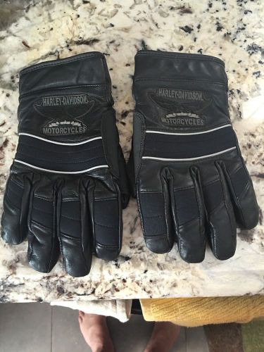 Harley davidson size medium gloves worn twice like brand new