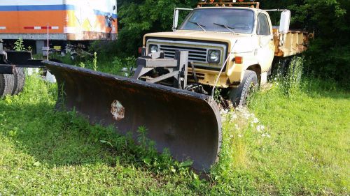 Plow truck