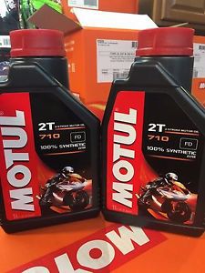 Motul 710 racing 2 stroke motorcycle oil 1 liter - 2 pack full synthetic