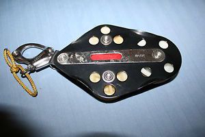 Ronstan fiddle snatch block. rf1171