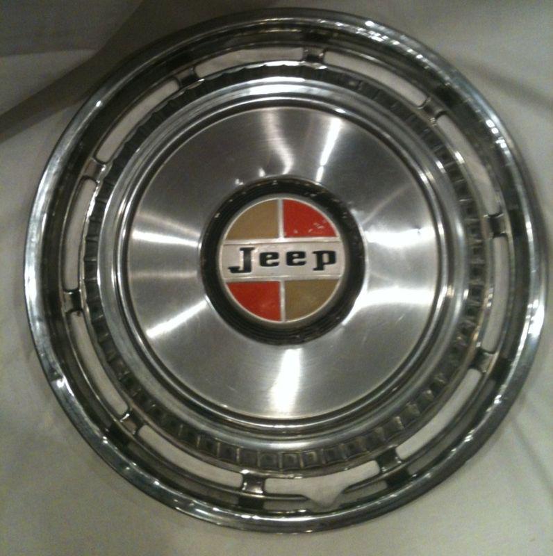 Find 1967 Jeep Kaiser Gladiator Hub Caps in Charleston, West Virginia