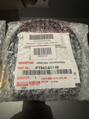 2 new oem genuine toyota wireless headphones 2014-2020 sienna pt943-00140