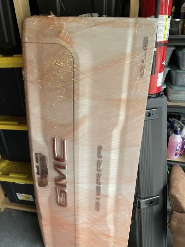 Tail gate for 19-23 gmc