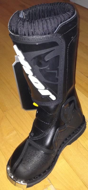 New thor evolution youth boots w/ tags size 1