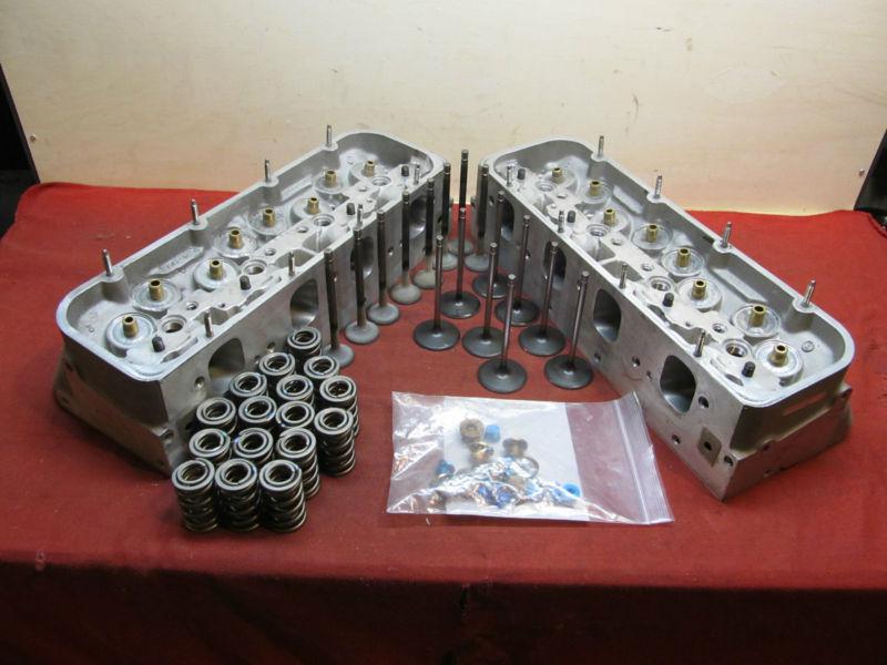 Find NASCAR SB2.2 Aluminum Cylinder Heads SBC 207 in Silvis, Illinois