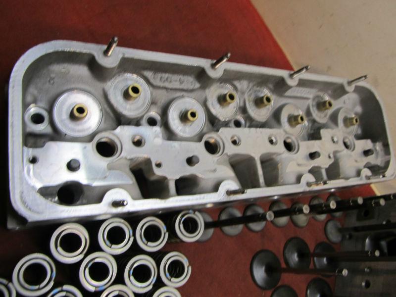 Find NASCAR SB2.2 Aluminum Cylinder Heads SBC 207 in Silvis, Illinois