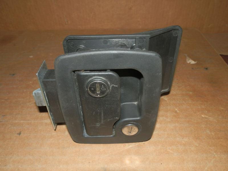 Rv handle door latch with lock & key 