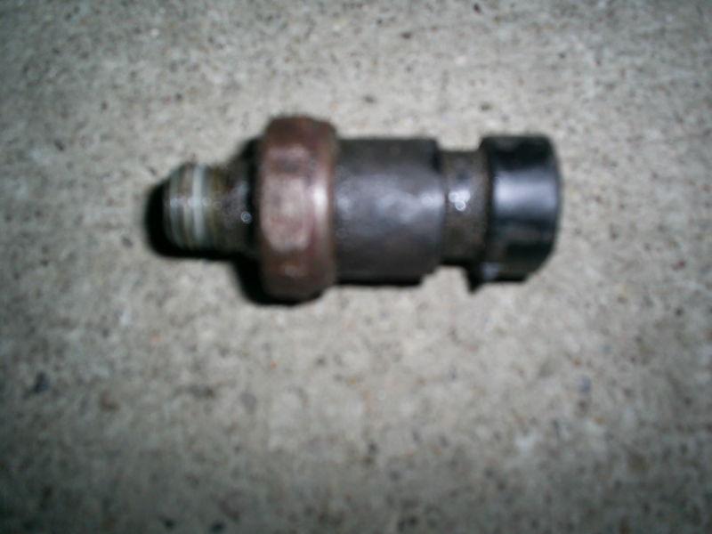97 98 99 00 01 02 03 pontiac grand prix 3.8 oil pressure sending unit