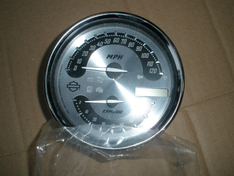 Find Harley Davidson Softail/Roadking Speedometer. in Brussels