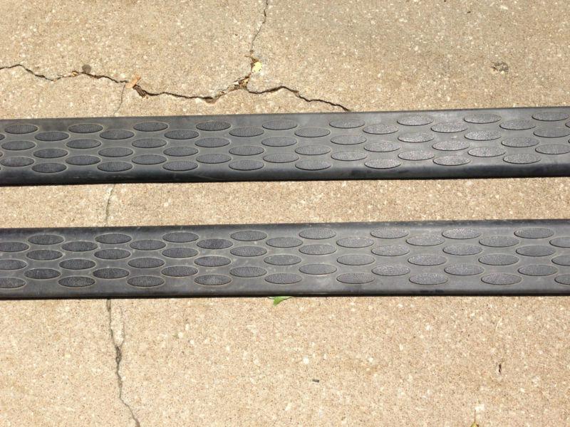 Find GMC Yukon Denali Running Board Step Pads Suburban 2 on Diagram in