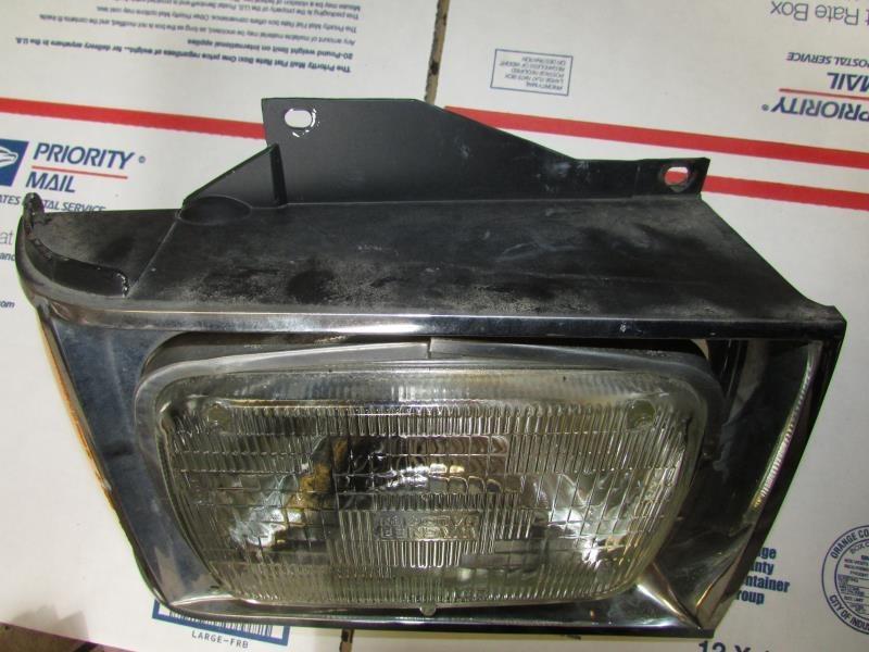 82-87 88 89 90 91 92 93 S10 PICKUP PASSENGER RIGHT RH R. HEADLIGHT W/CHROME TRIM, US $45.00, image 4