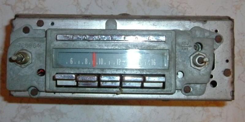 Viintage 1965 pontiac bonneville am radio model 7289752 by delco untested