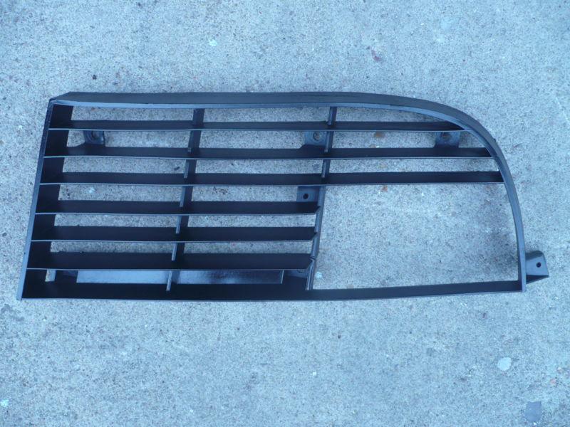 75-79 corvette c3 front rh parking light grill