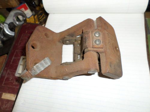 1958 chevrolet nos right hand lower rear door hinge