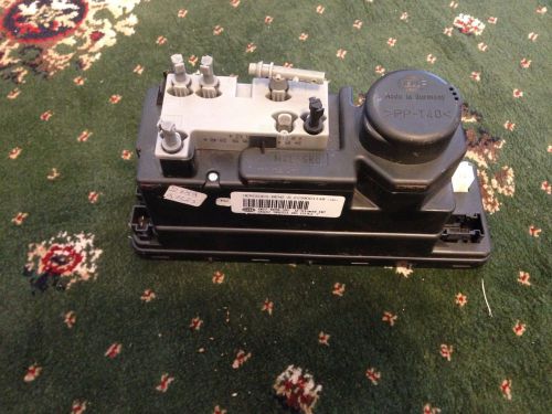 99-03 mercedes e-class central door locking vacuum pump 2108001148