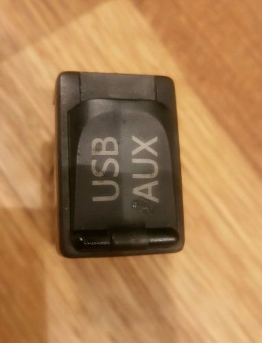 2014 toyota camry usb aux adaptor camry/ hybrid 86190-06030 oem