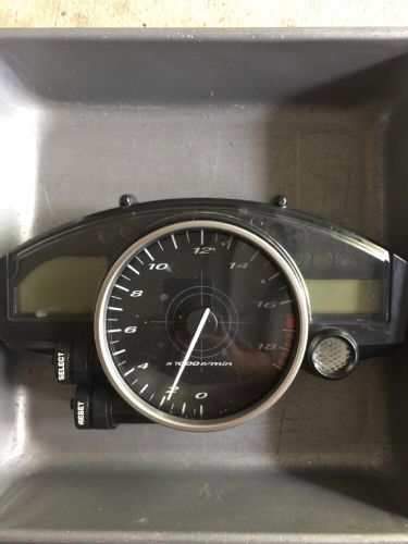 R6 speedometer