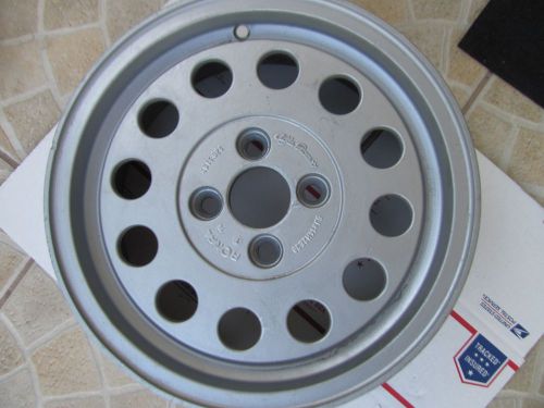 Alfa romeo alloy wheel 3