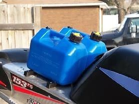 Yamaha blue trac rack twin 1.3 gallon fuel carrier jerry can