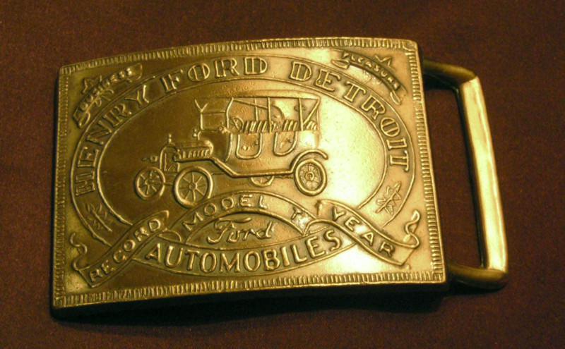Vintage henry ford model t record year brass collector belt buckle - mint cond.