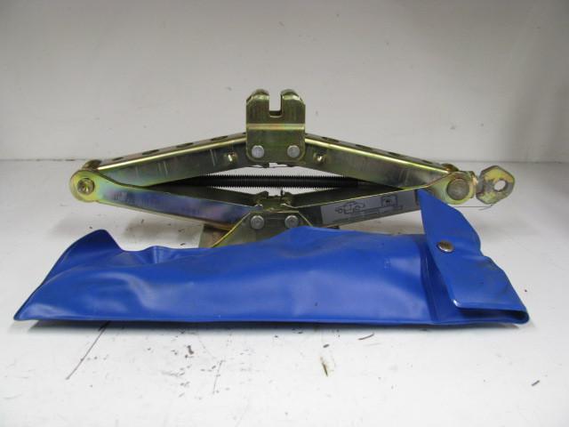 JACK AND TOOLS Volvo S40 2000 00 369779, US $69.99, image 3