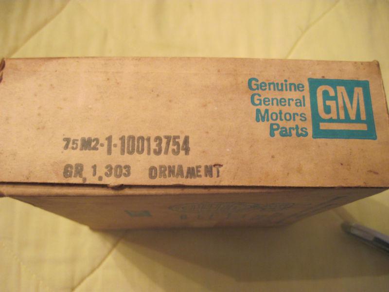 1970'S-1980'S PONTIAC GRAND PRIX HOOD EMBLEM-NOS, US $98.00, image 3