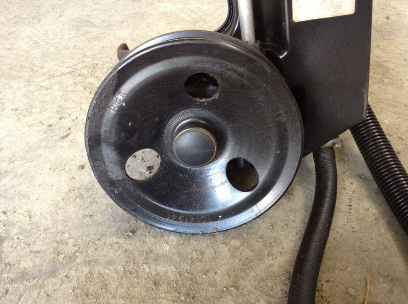 Sell 96 97 98 99 S10 BLAZER POWER STEERING PUMP OEM, in Smithville